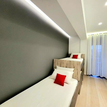 Anis Apartments Sarandë Esterno foto