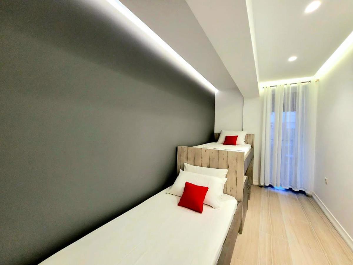 Anis Apartments Sarandë Esterno foto