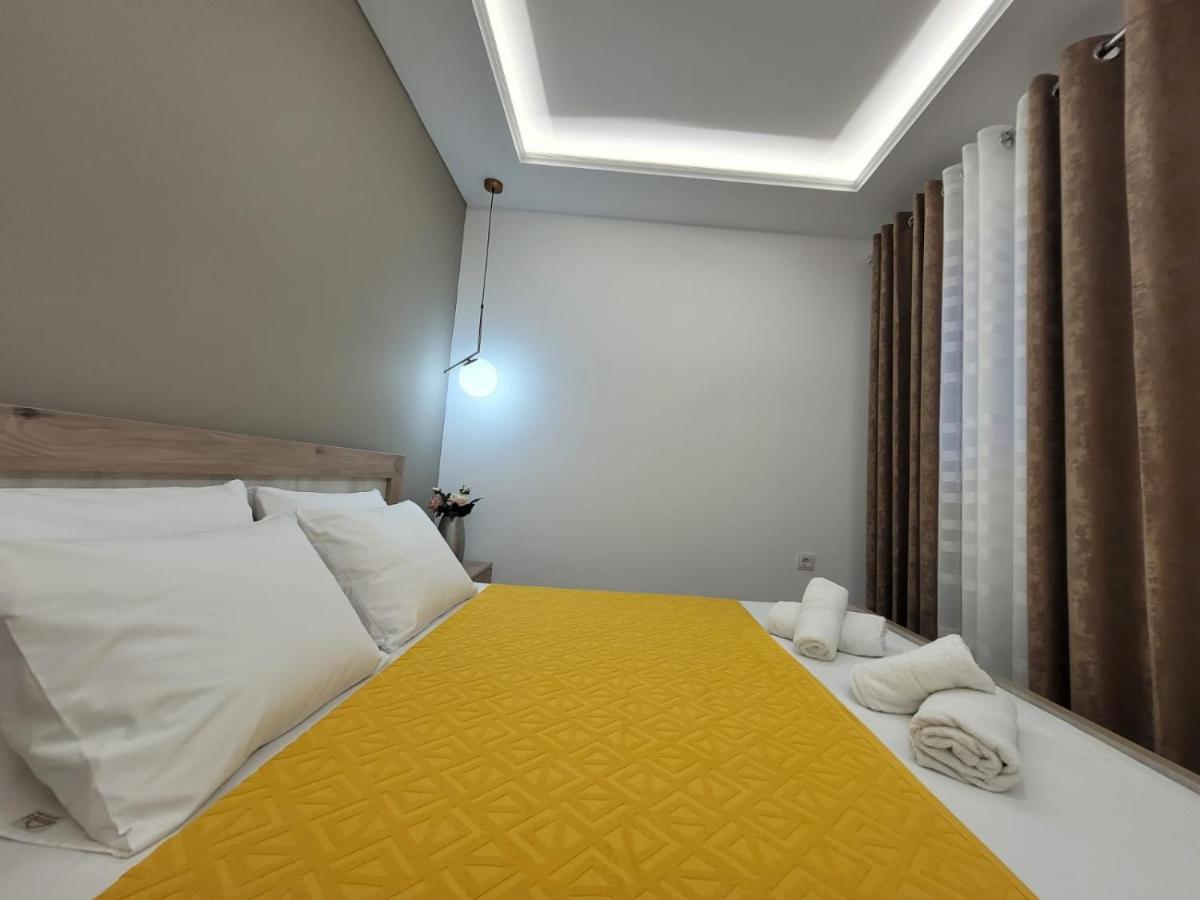 Anis Apartments Sarandë Esterno foto