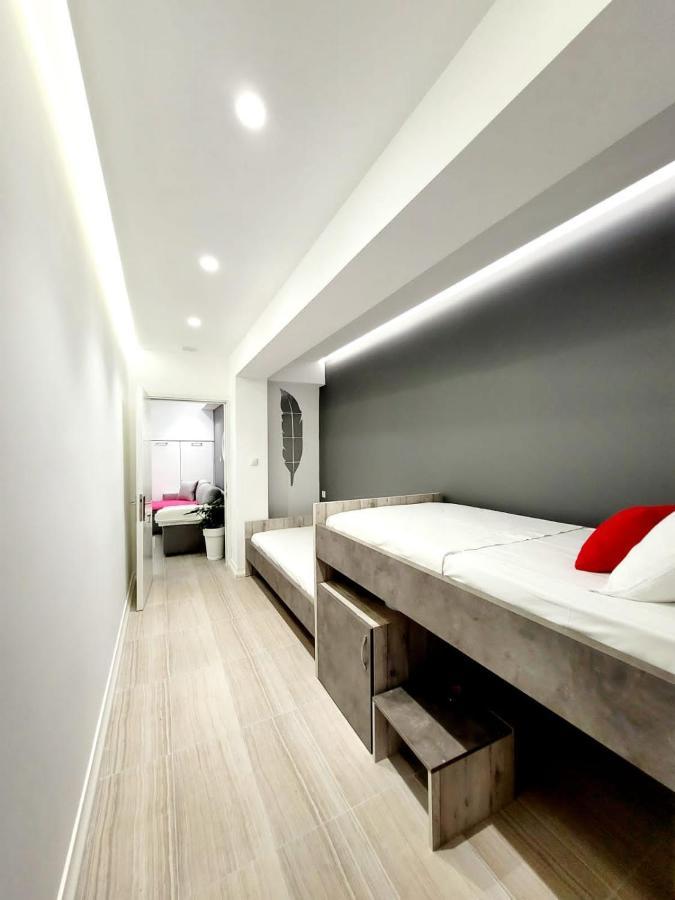 Anis Apartments Sarandë Esterno foto