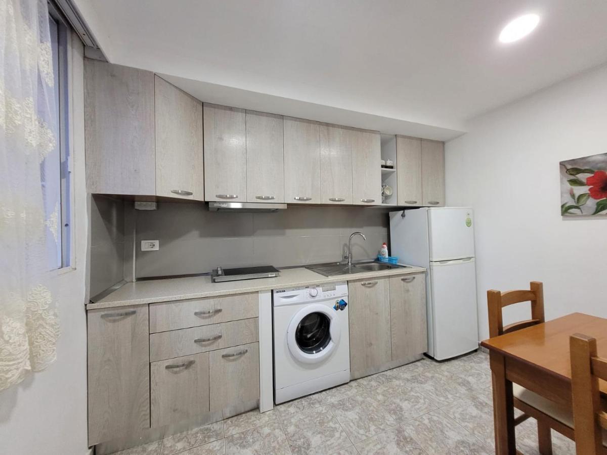 Anis Apartments Sarandë Esterno foto