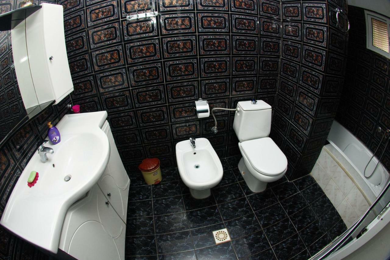 Anis Apartments Sarandë Esterno foto