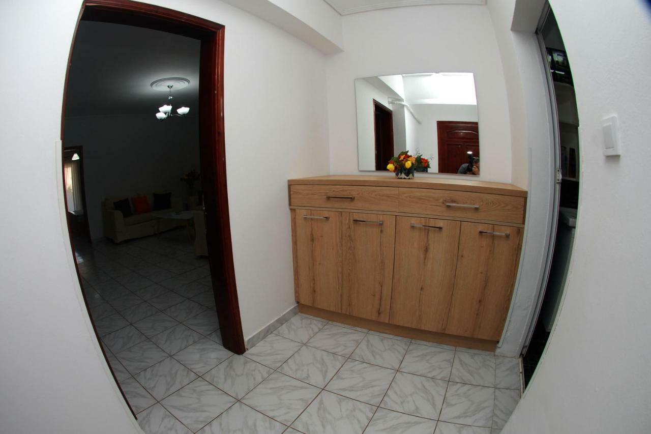 Anis Apartments Sarandë Esterno foto